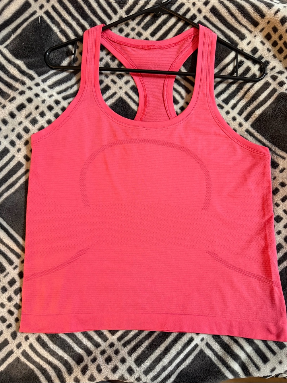 Lululemon swiftly tech racer back tank top 2.0, size 8